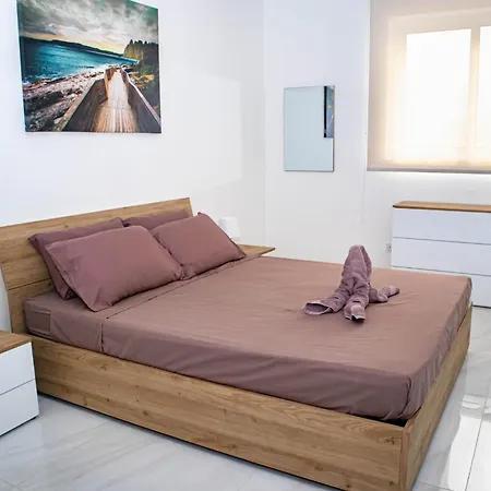 Appartamento Brend New One Bedroom Penthouse *