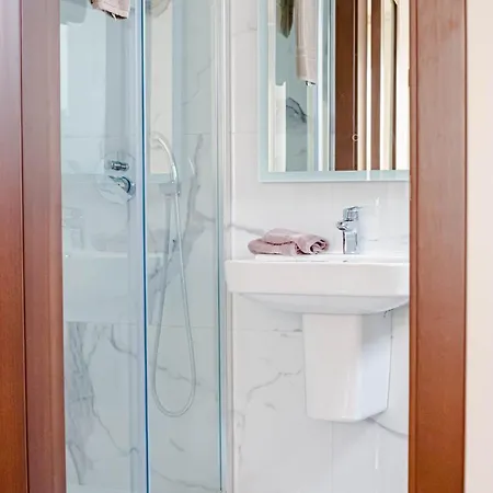 Daire Brend New One Bedroom Penthouse