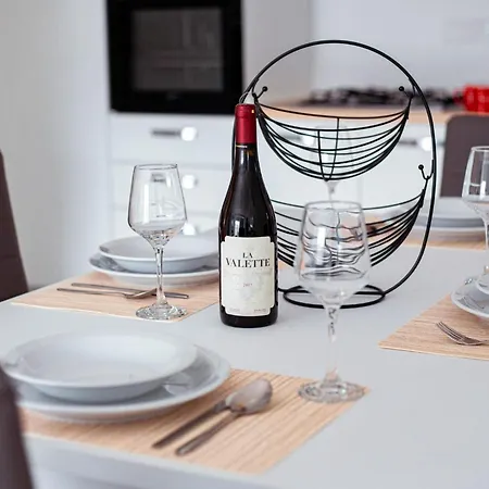 Brend New One Bedroom Penthouse Apartment St. Paul's Bay